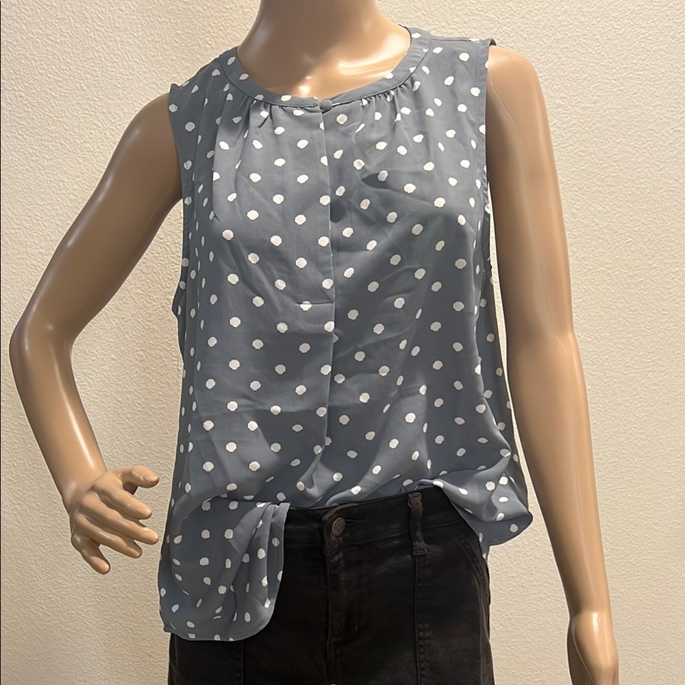 NWT Polka Dot Sleeveless Top - Gray